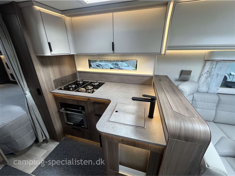 Kabe Royal 600 CXL/KS